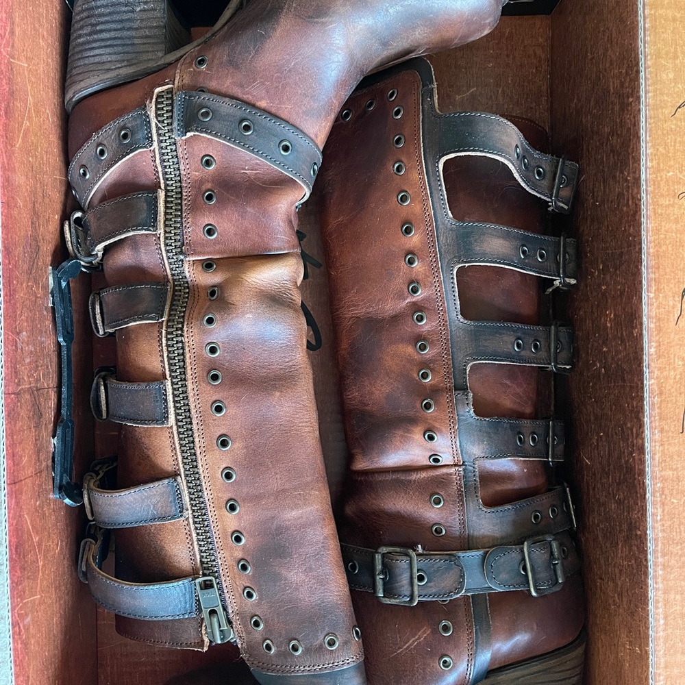DERBY Freebird by Steven Cognac and Dark Brown Heeled Boots EUC with Box - Picture 4 of 11